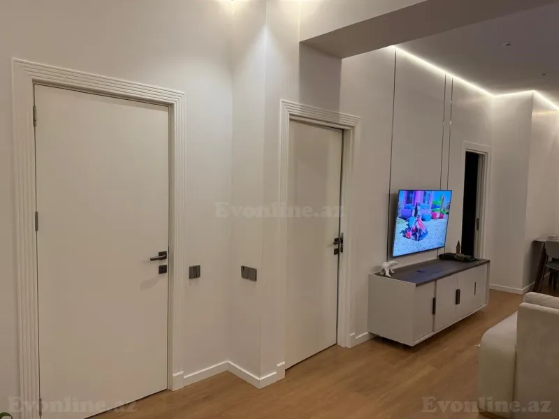 Satılır 3 otaqlı Mənzil Yeni tikili 68 m² 7-ci mikrorayon - şəkil 2