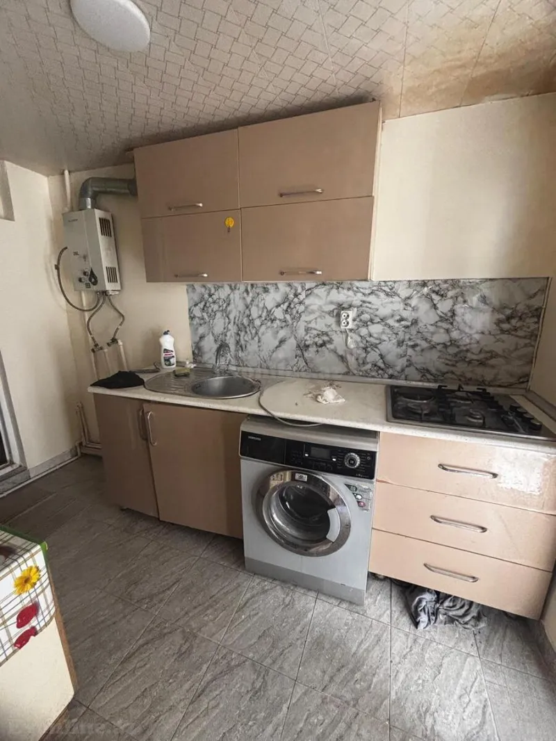 3 otaqlı Həyət evi 70 m² 28 May m. Kirayə verilir