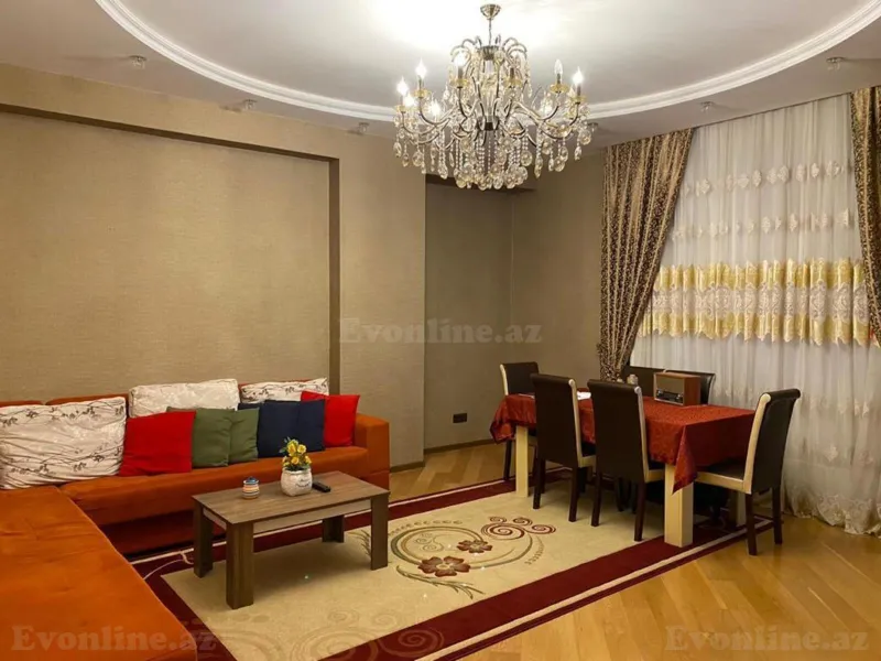 3 otaqlı Mənzil 120 m² Elmlər Akademiyası m. Kirayə verilir