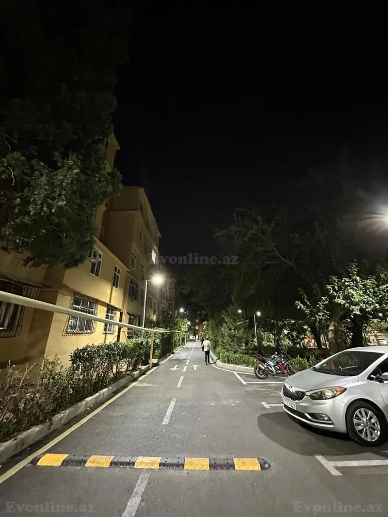 3 otaqlı Mənzil 70 m² Neftçilər m. Satılır