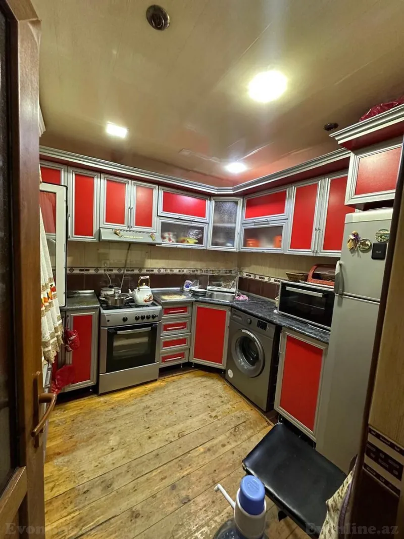 Satılır 3 otaqlı Mənzil Köhnə tikili 70 m² Neftçilər m. - şəkil 5