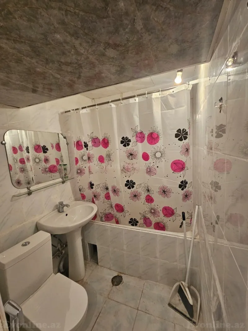 Kirayə verilir 1 otaqlı Mənzil Köhnə tikili 50 m² İnşaatçılar m. - şəkil 13
