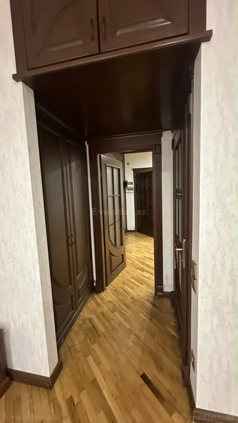 Kirayə verilir 5 otaqlı Mənzil Yeni tikili 240 m² 28 May m. - şəkil 12