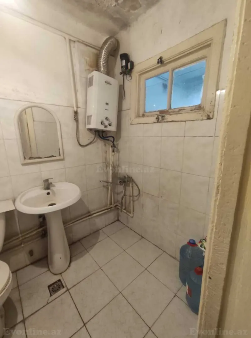 Kirayə verilir 1 otaqlı Mənzil Köhnə tikili 35 m² Elmlər Akademiyası m. - şəkil 3