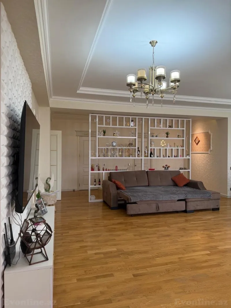 Satılır 3 otaqlı Mənzil Yeni tikili 175 m² Nəsimi r. - şəkil 4