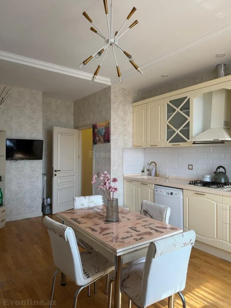 Satılır 3 otaqlı Mənzil Yeni tikili 175 m² Nəsimi r. - şəkil 7