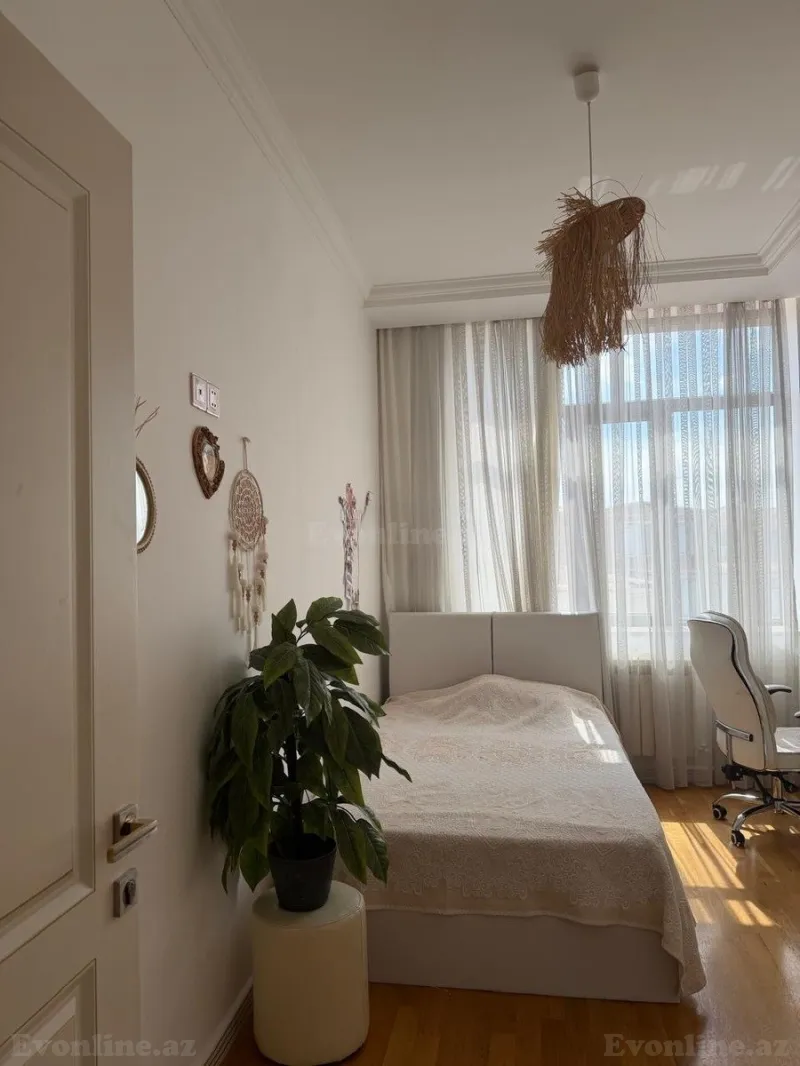 Satılır 3 otaqlı Mənzil Yeni tikili 175 m² Nəsimi r. - şəkil 16
