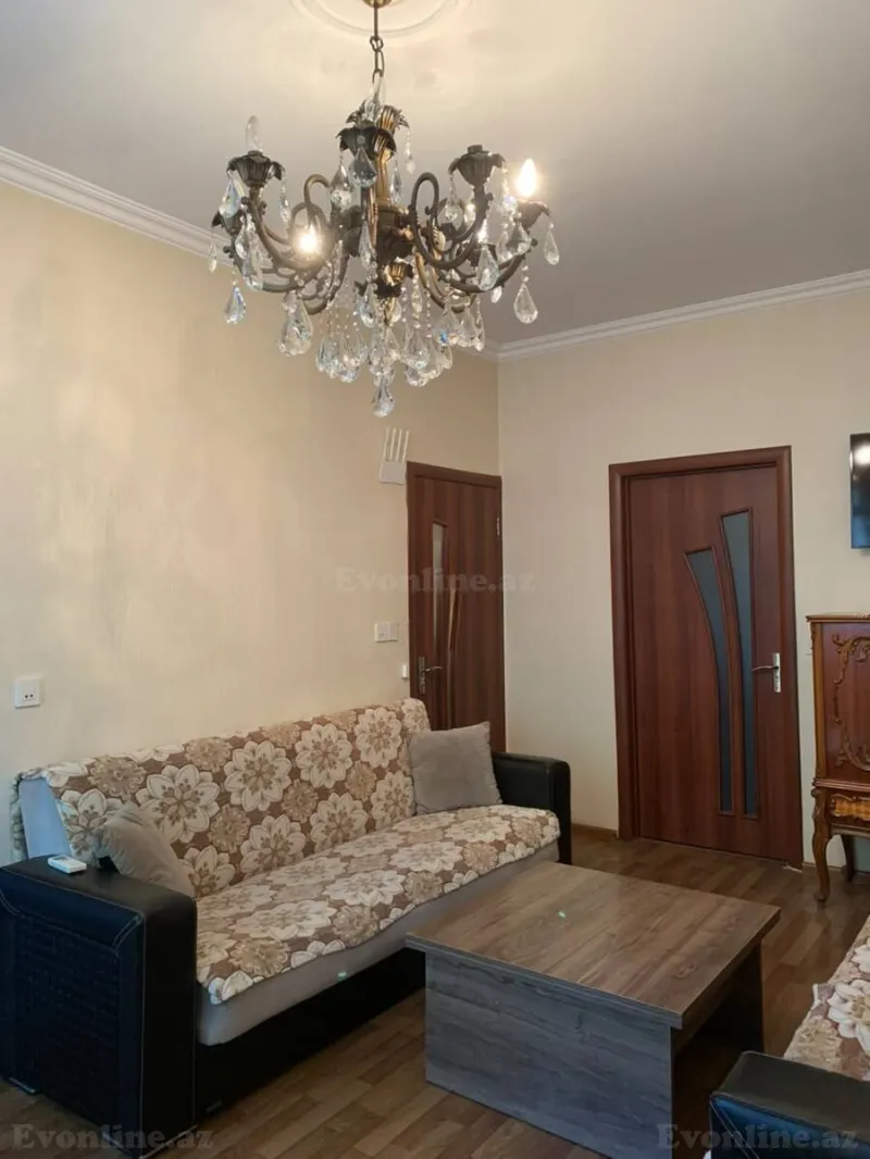 Kirayə verilir 2 otaqlı Mənzil Köhnə tikili 50 m² Memar Əcəmi m. - şəkil 2