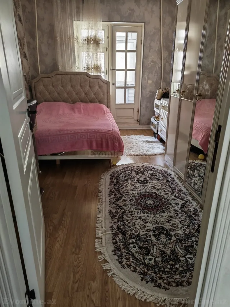 Satılır 2 otaqlı Mənzil Köhnə tikili 60 m² Yeni Günəşli - şəkil 6