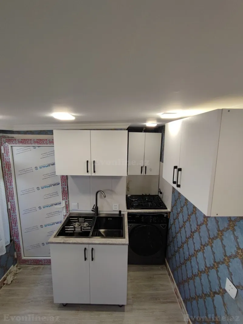 2 otaqlı Mənzil 40 m² 28 May m. Kirayə verilir