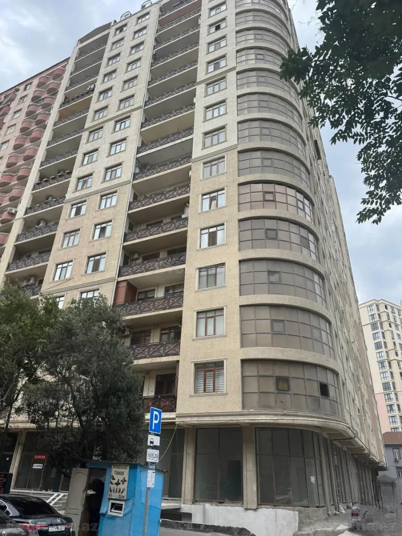 Satılır 3 otaqlı Mənzil Yeni tikili 180 m² Gənclik m.