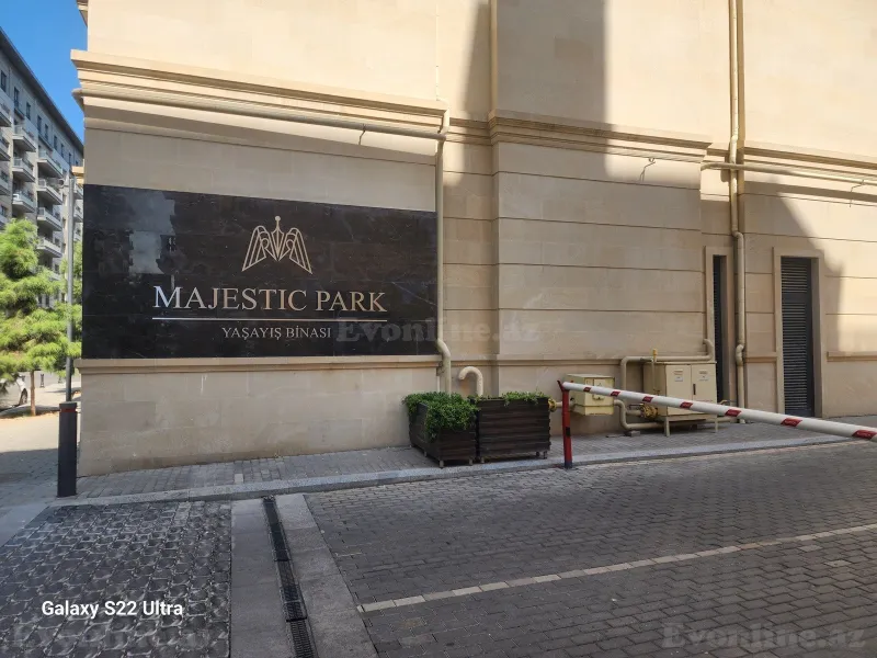4 otaqlı Mənzil 178 m² Ağ şəhər Satılır
