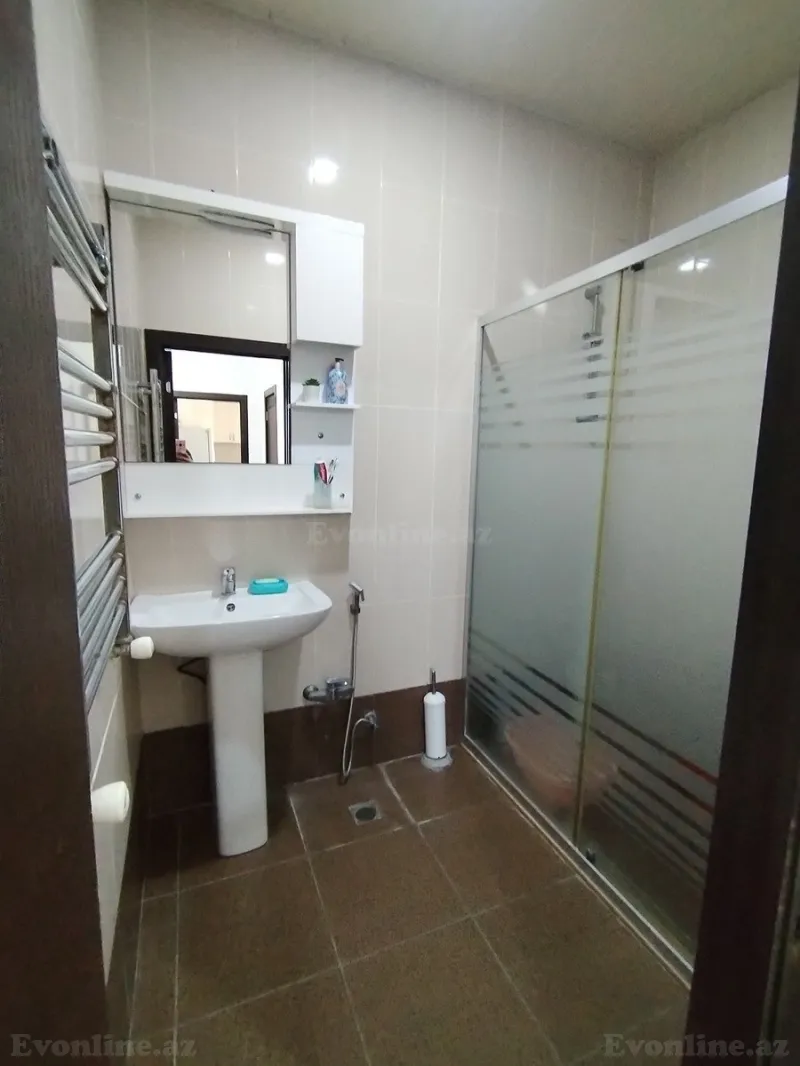 Satılır 3 otaqlı Mənzil Yeni tikili 70 m² Suraxanı r. - şəkil 2