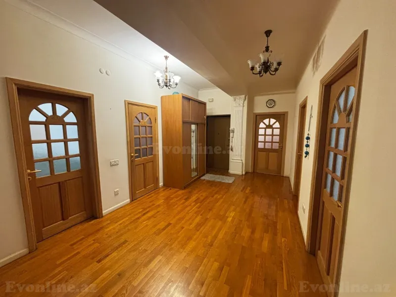 Satılır 4 otaqlı Mənzil Yeni tikili 170 m² 28 May m. - şəkil 5