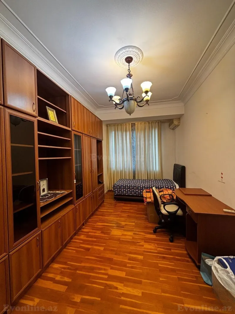 Satılır 4 otaqlı Mənzil Yeni tikili 170 m² 28 May m. - şəkil 8
