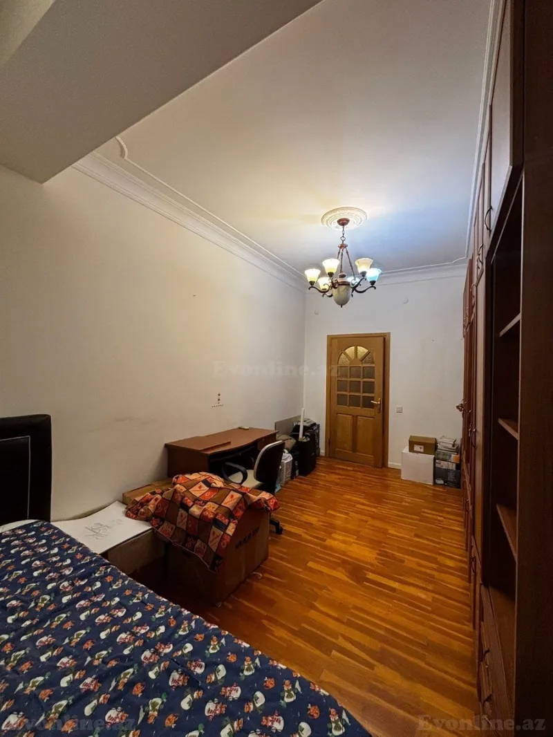 Satılır 4 otaqlı Mənzil Yeni tikili 170 m² 28 May m. - şəkil 9