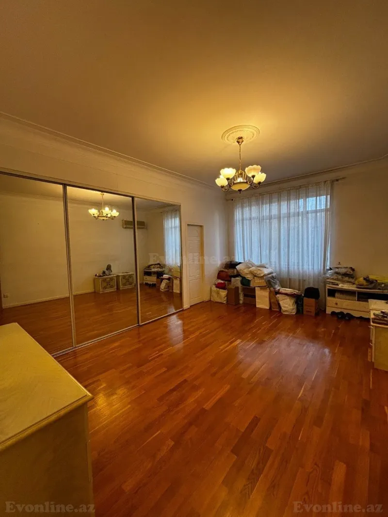 Satılır 4 otaqlı Mənzil Yeni tikili 170 m² 28 May m. - şəkil 15