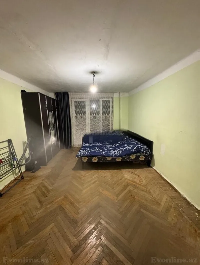 Satılır 3 otaqlı Mənzil Köhnə tikili 70 m² İnşaatçılar m. - şəkil 4