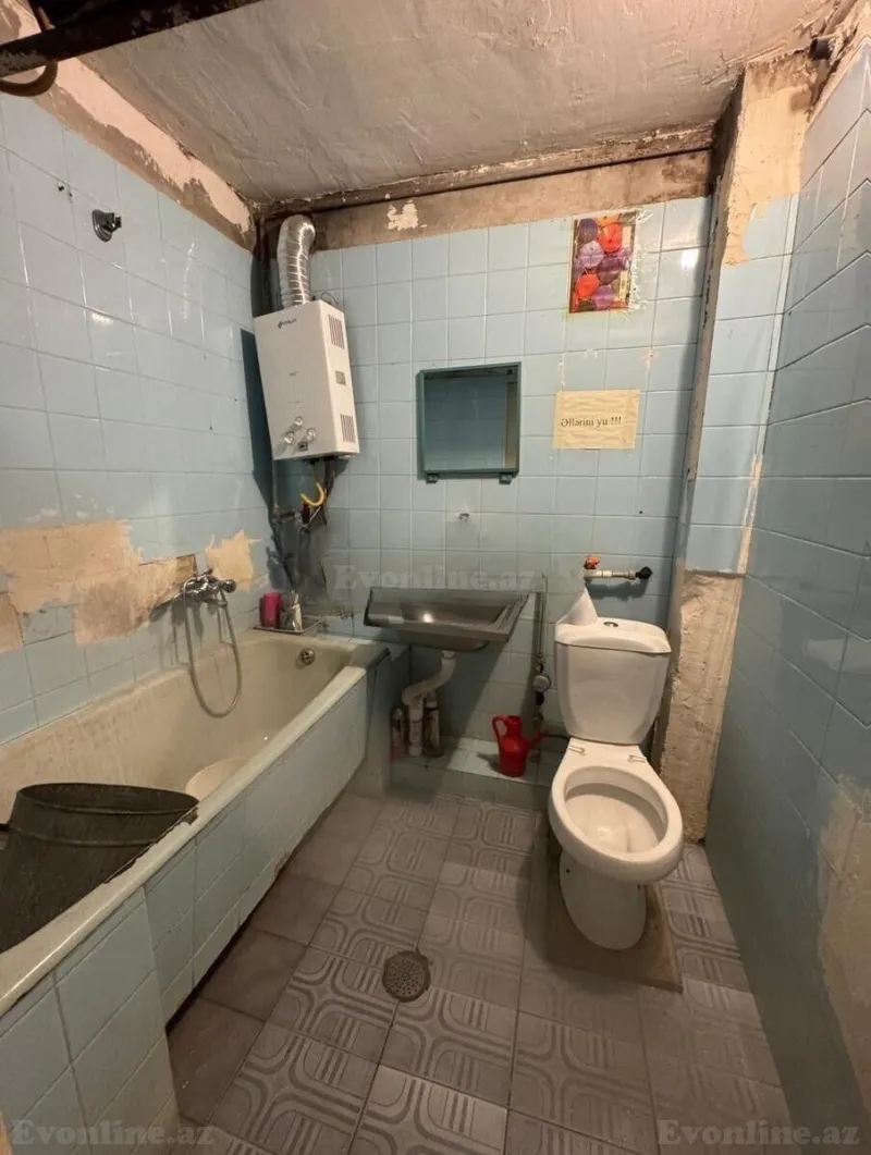 Satılır 3 otaqlı Mənzil Köhnə tikili 70 m² İnşaatçılar m. - şəkil 7