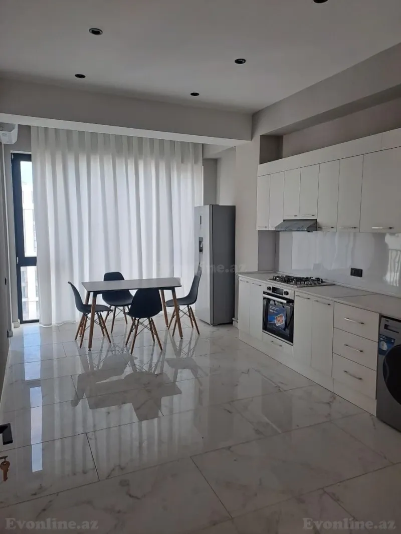 Kirayə verilir 2 otaqlı Mənzil Yeni tikili 108 m² Koroğlu m. - şəkil 2