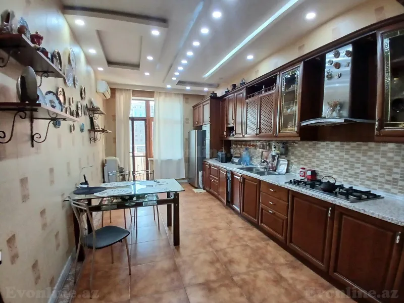 Satılır 3 otaqlı Mənzil Yeni tikili 161 m² 28 May m. - şəkil 10