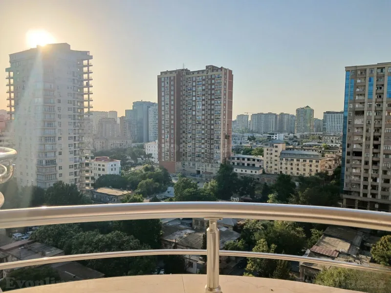 Satılır 3 otaqlı Mənzil Yeni tikili 161 m² 28 May m. - şəkil 12