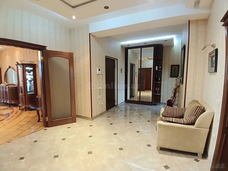 Satılır 3 otaqlı Mənzil Yeni tikili 161 m² 28 May m. - şəkil 15