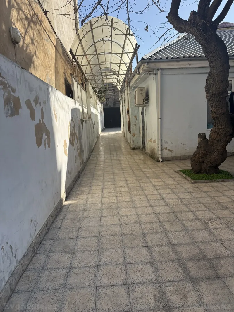 4 otaqlı Həyət evi 150 m² Gənclik m. Satılır