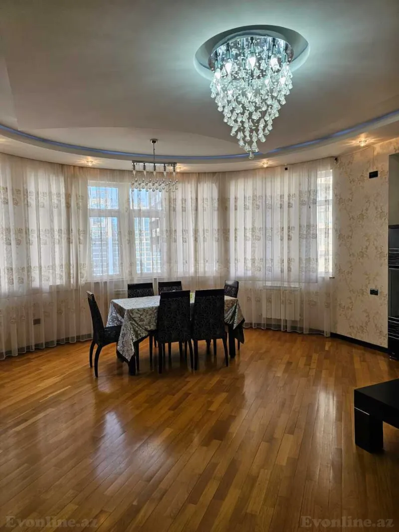 2 otaqlı Mənzil 100 m² 8 Noyabr m. Kirayə verilir