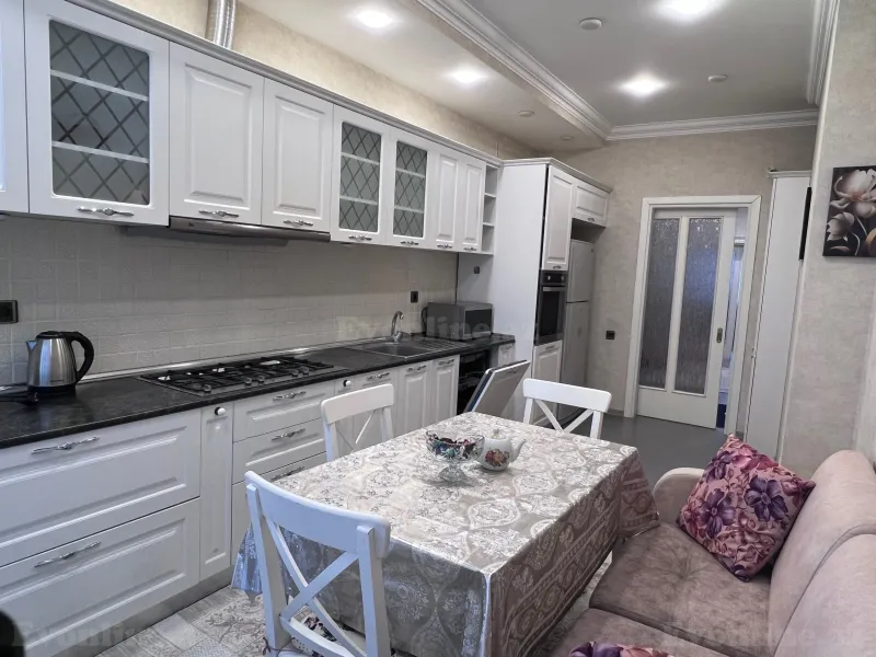 Kirayə verilir 3 otaqlı Mənzil Yeni tikili 170 m² N.Nərimanov pr. - şəkil 4