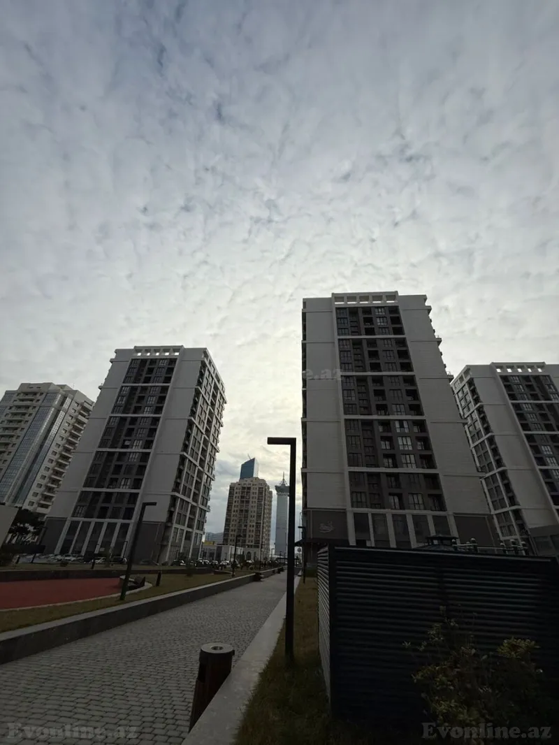 2 otaqlı Mənzil 80 m² Koroğlu m. Kirayə verilir