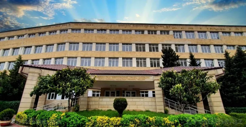 3 otaqlı Mənzil 85 m² Elmlər Akademiyası m. Satılır