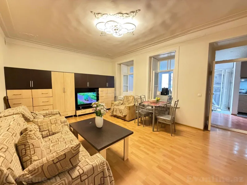 2 otaqlı Mənzil 45 m² 28 May m. Satılır