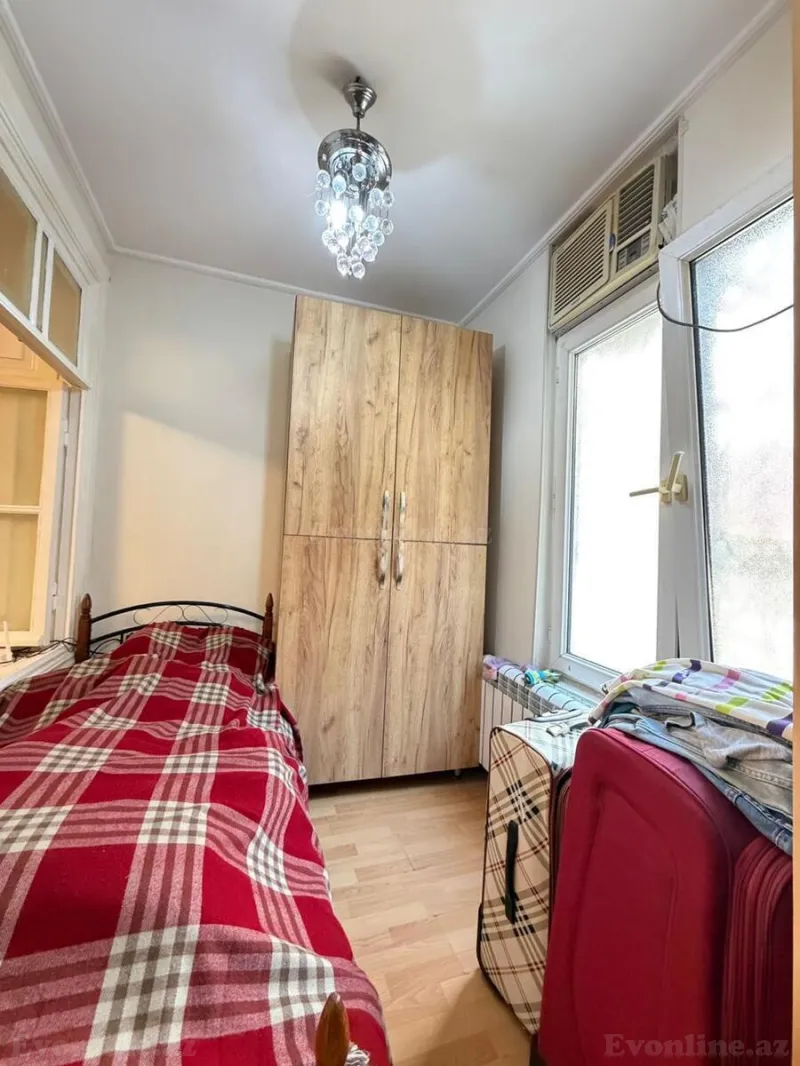 Satılır 2 otaqlı Mənzil Köhnə tikili 45 m² 28 May m. - şəkil 2