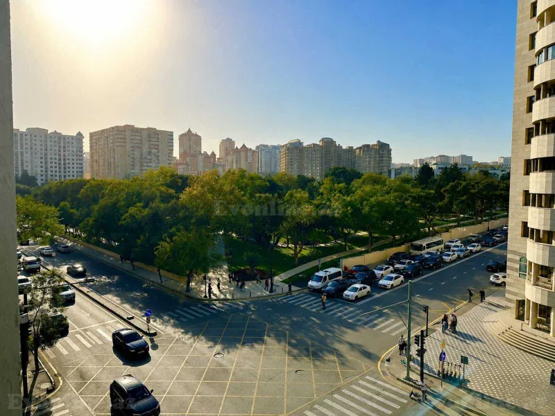 Satılır 2 otaqlı Mənzil Yeni tikili 63 m² Nərimanov r. - şəkil 2