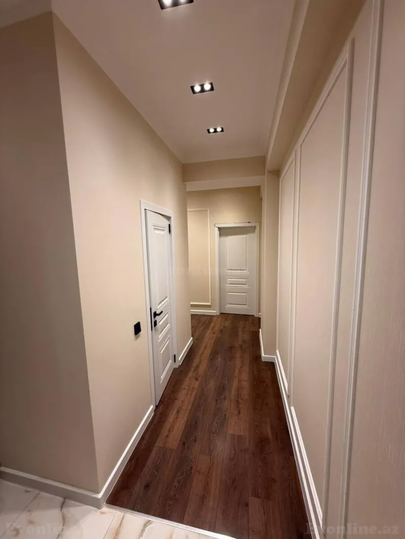 Satılır 2 otaqlı Mənzil Yeni tikili 60 m² 4-cü mikrorayon - şəkil 2