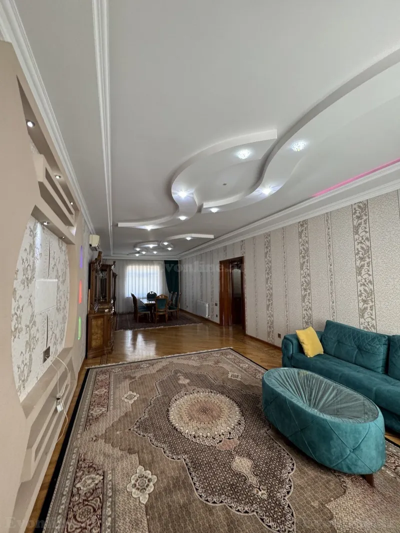 Satılır 6 otaqlı Həyət evi 450 m² Xırdalan