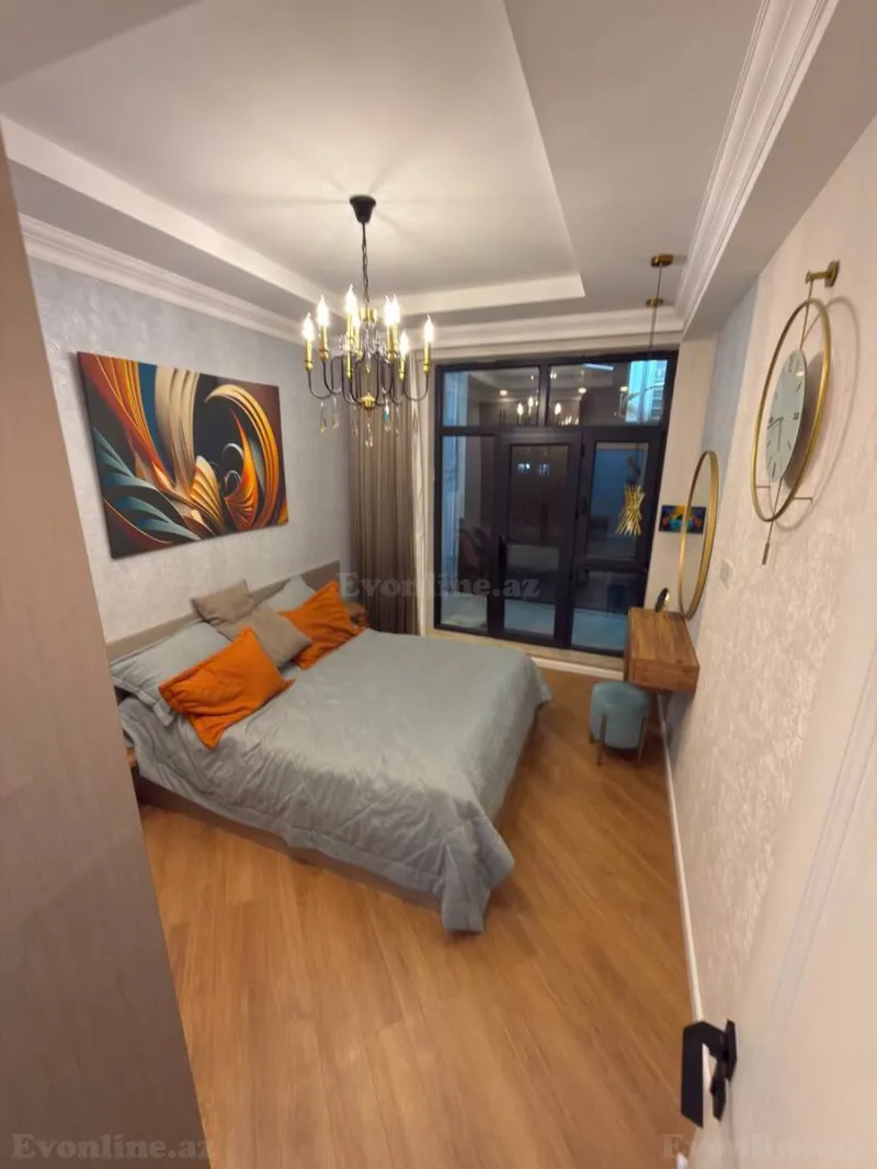 3 otaqlı Mənzil 110 m² 8 Noyabr m. Kirayə verilir