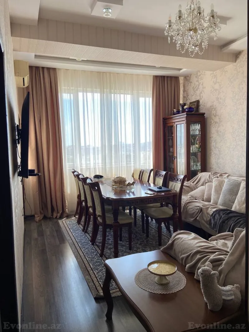 3 otaqlı Mənzil 75 m² 8-ci mikrorayon Satılır