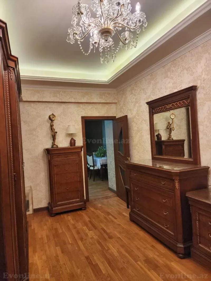 Kirayə verilir 6 otaqlı Mənzil Köhnə tikili 180 m² Nəriman Nərimanov m. - şəkil 6