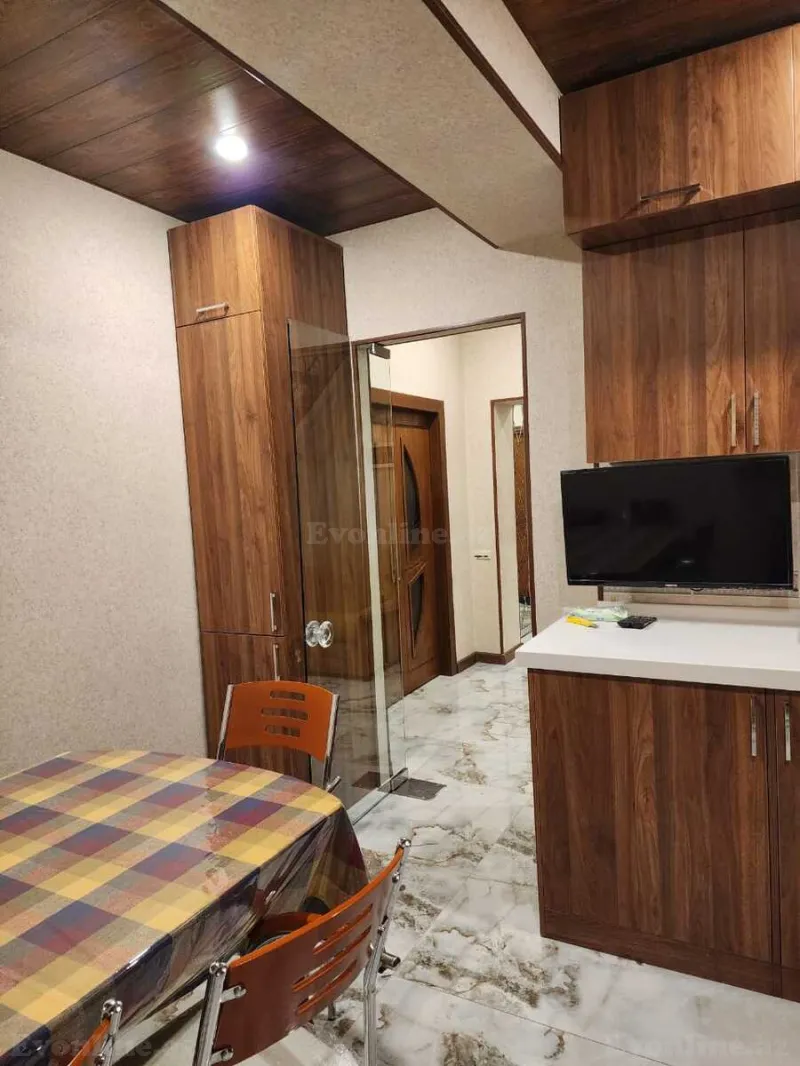 Kirayə verilir 6 otaqlı Mənzil Köhnə tikili 180 m² Nəriman Nərimanov m. - şəkil 16