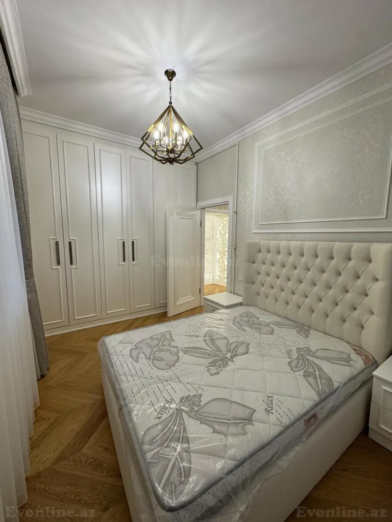 Satılır 4 otaqlı Mənzil Köhnə tikili 120 m² Səbail r. - şəkil 17
