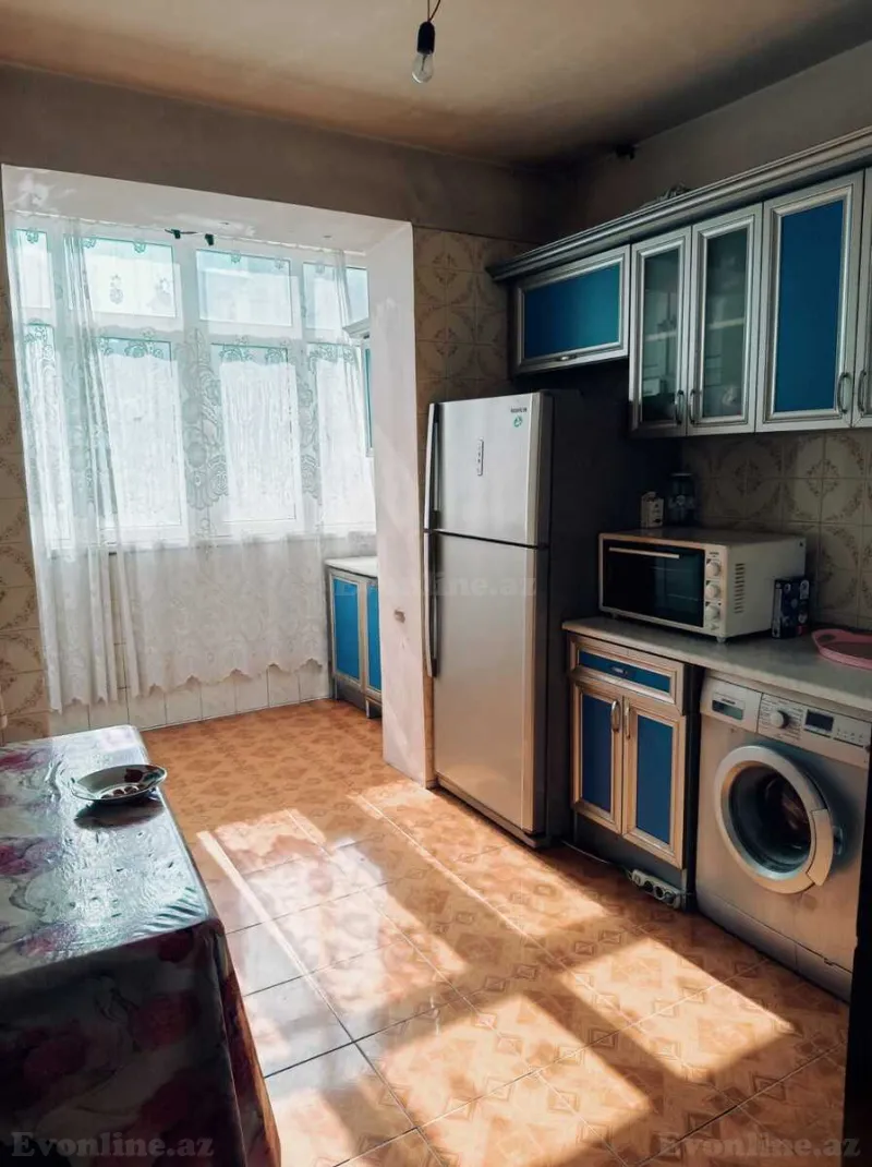 3 otaqlı Mənzil 70 m² Həzi Aslanov Kirayə verilir