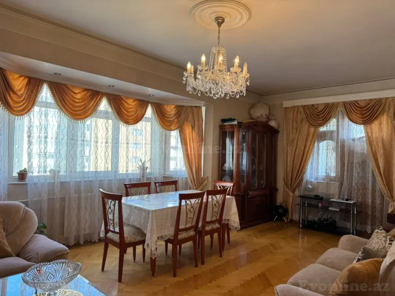 3 otaqlı Mənzil 95 m² Xətai r. Satılır