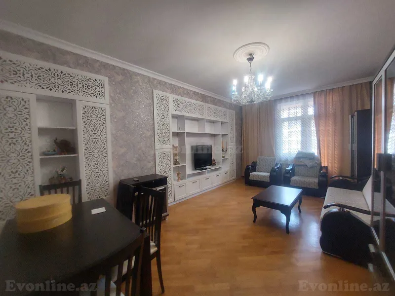 3 otaqlı Mənzil 120 m² Əhmədli m. Kirayə verilir