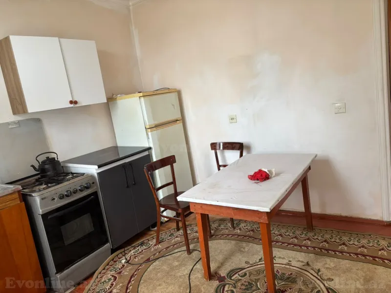 2 otaqlı Həyət evi 80 m² Binə Kirayə verilir