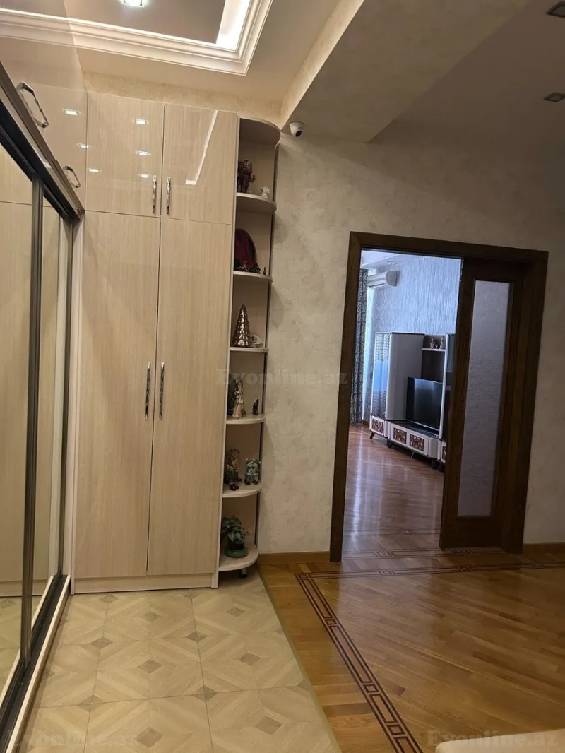 Satılır 3 otaqlı Mənzil Yeni tikili 135 m² Nəsimi r. - şəkil 7