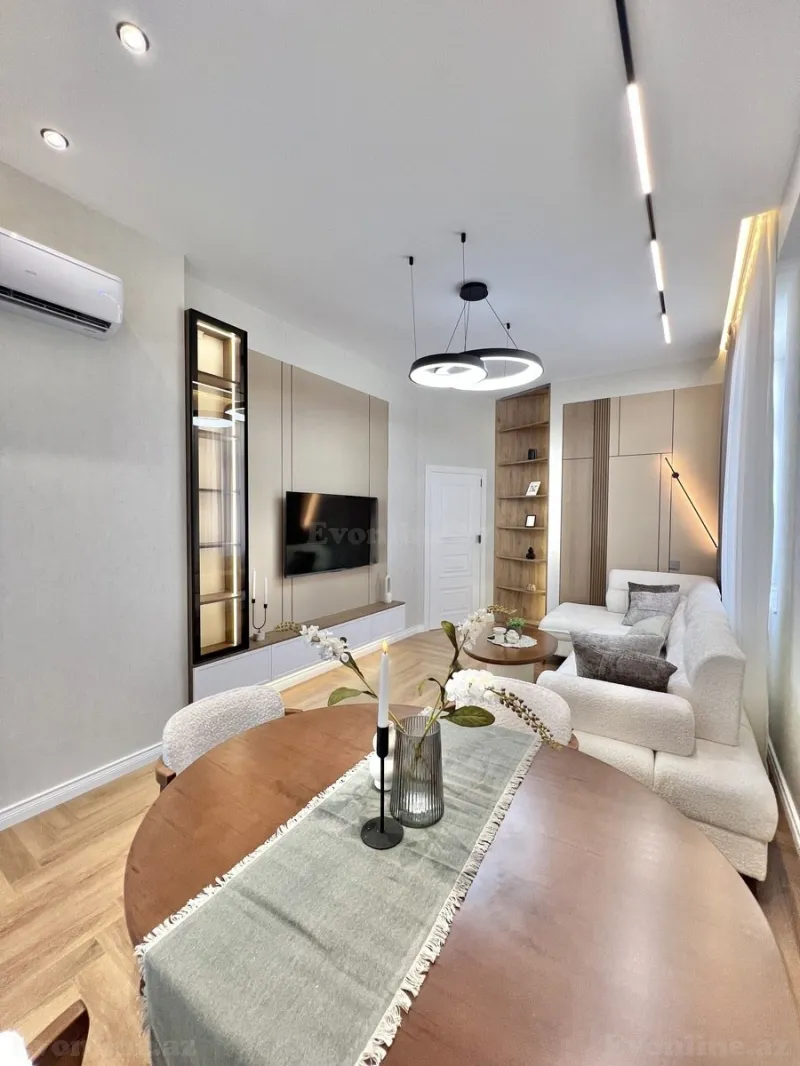 Satılır 2 otaqlı Mənzil Yeni tikili 65 m² 8 Noyabr m. - şəkil 2