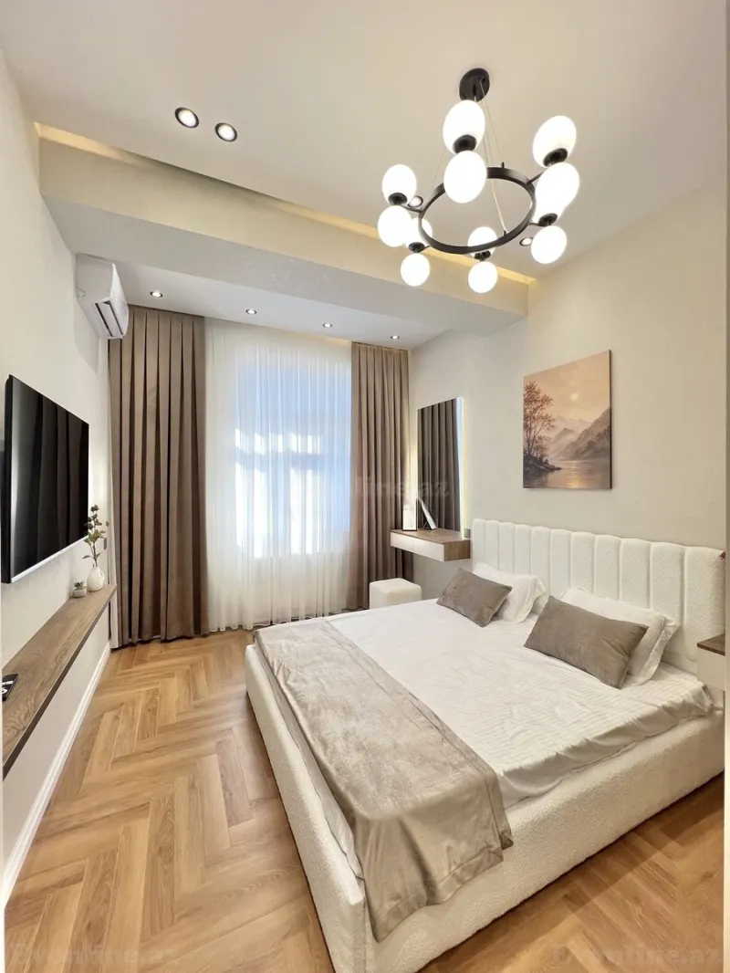 Satılır 2 otaqlı Mənzil Yeni tikili 65 m² 8 Noyabr m. - şəkil 4