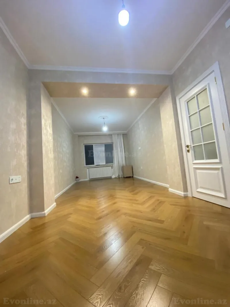 2 otaqlı Mənzil 92 m² Xətai r. Satılır